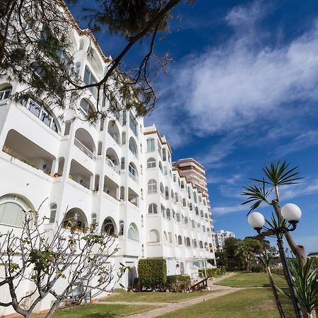 Апартаменти Oceanfront Міхас Екстер'єр фото