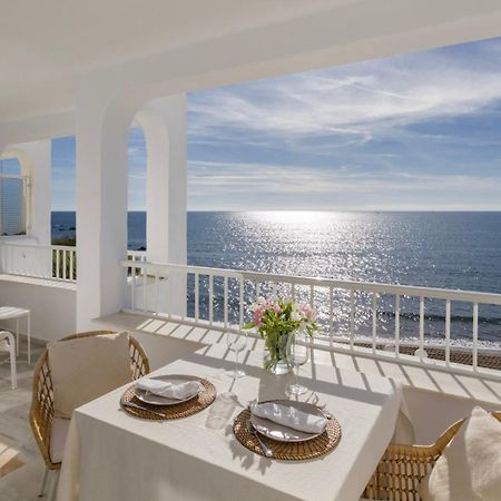 Апартаменти Oceanfront Міхас Екстер'єр фото