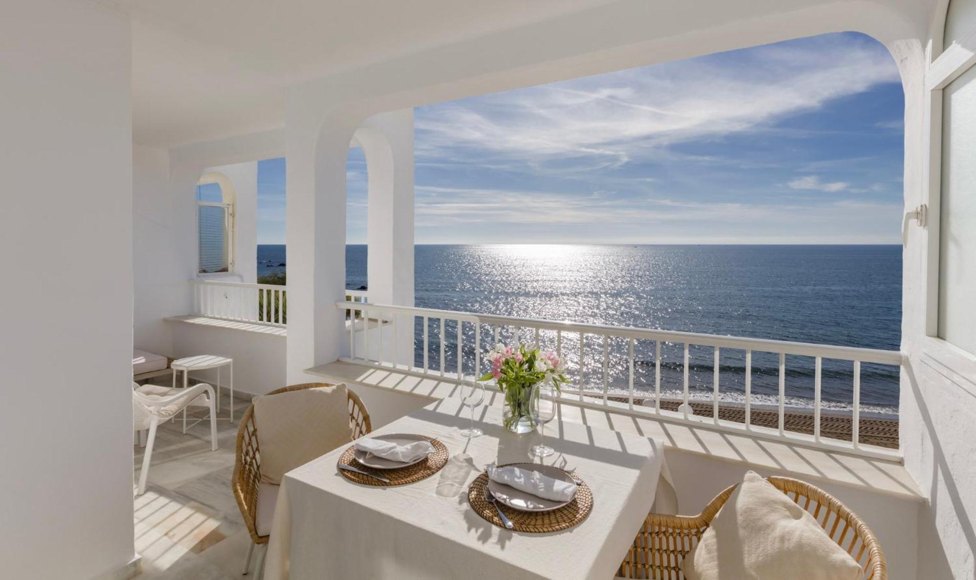 Апартаменти Oceanfront Міхас Екстер'єр фото